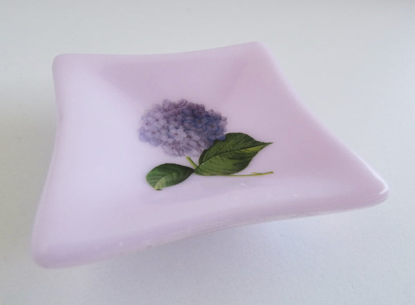 Fused Glass Hydrangea Ring Dish in Petal Pink