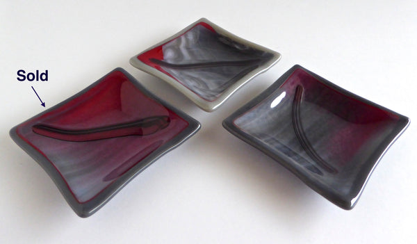 Fused Glass Ring Dish in Streaky Red and Grays